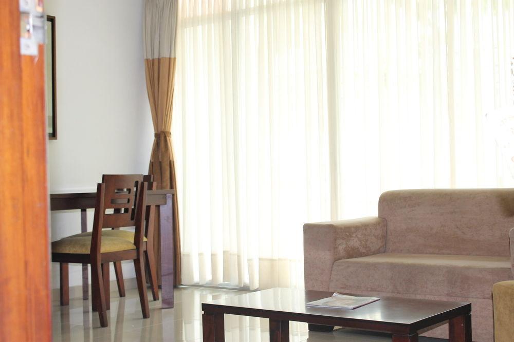 Hotel Cuarta Avenida カリ エクステリア 写真