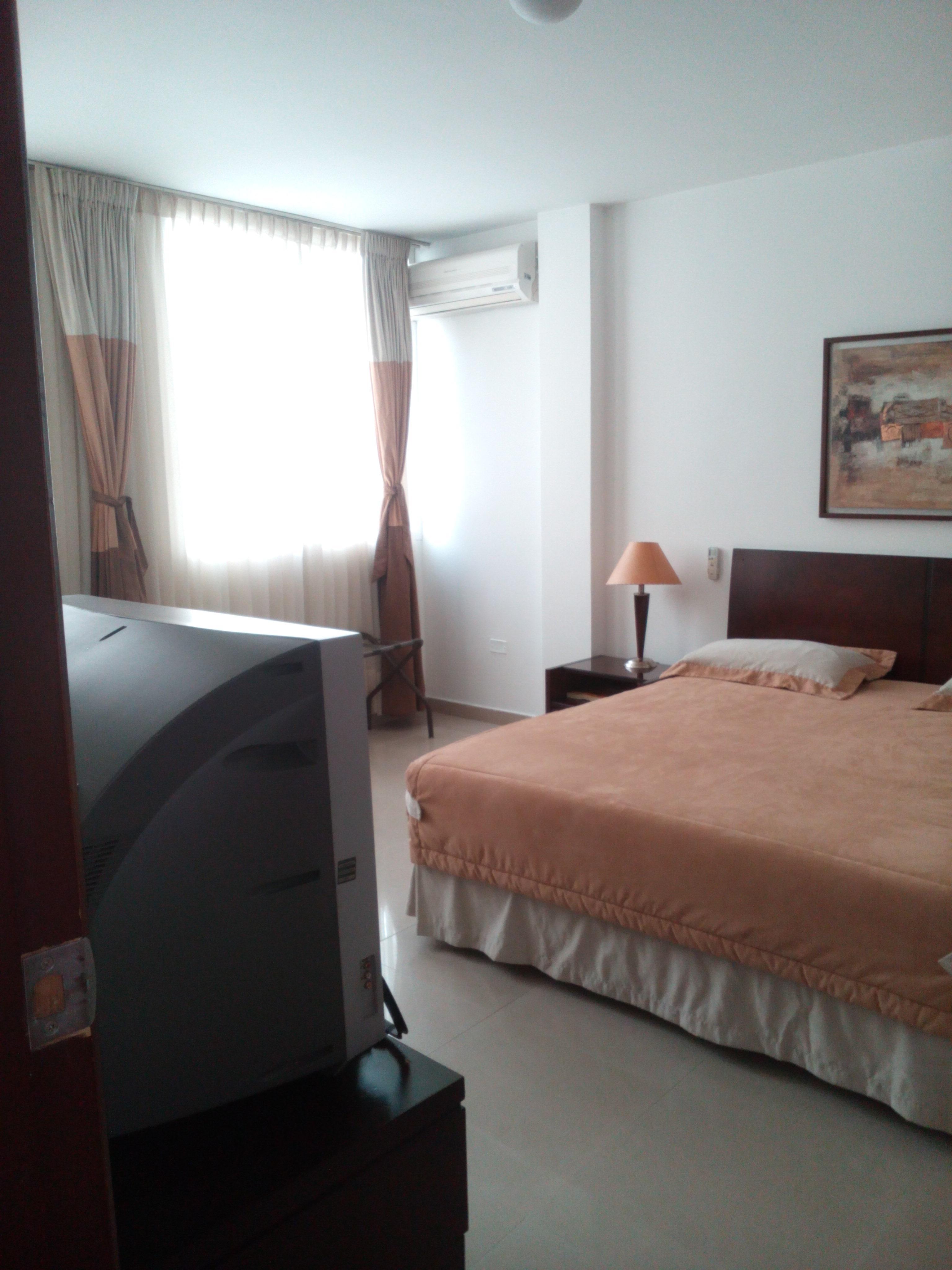 Hotel Cuarta Avenida カリ エクステリア 写真